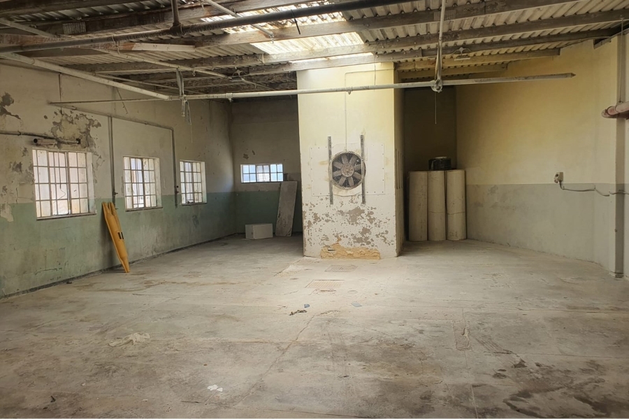 To Let commercial Property for Rent in Neave Industrial Eastern Cape